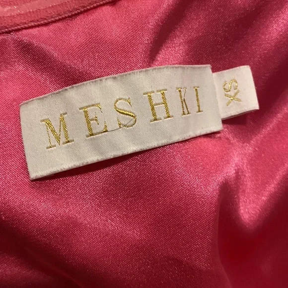 MESHKI strapless hot pink dress - Picture 4 of 4